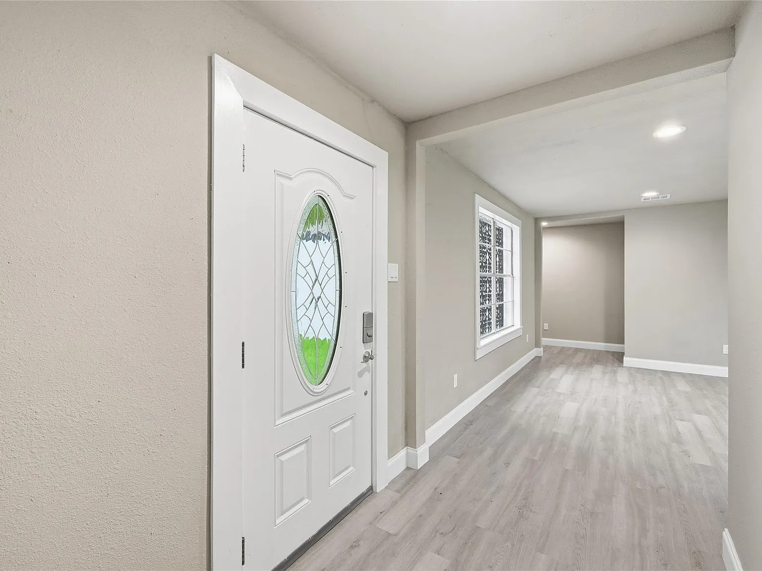 2 bed, 2.0 bath, 1450 sqft, $1,400 — Photo 2