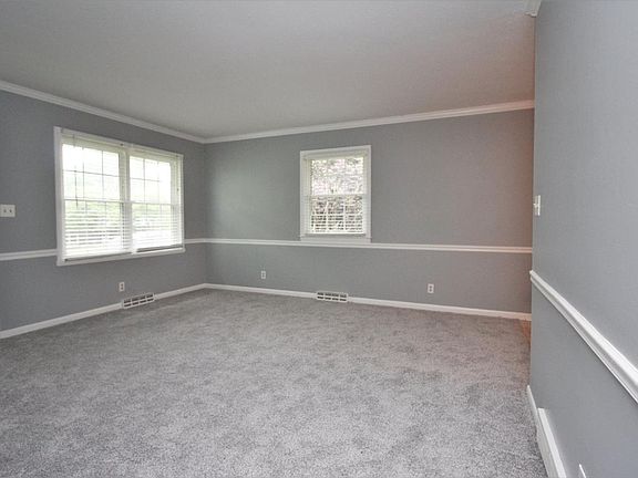 2nd image of 3076-3078 Stanford Dr