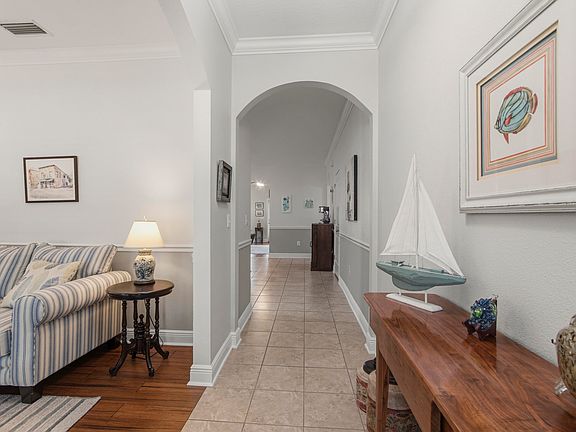4th image of 240 Whitman Way