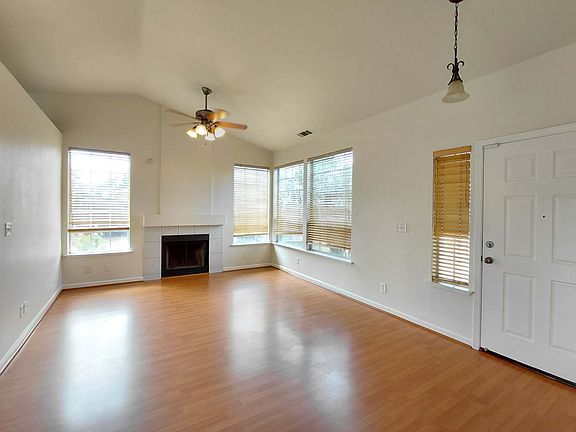 5th image of 7 Newland Ct