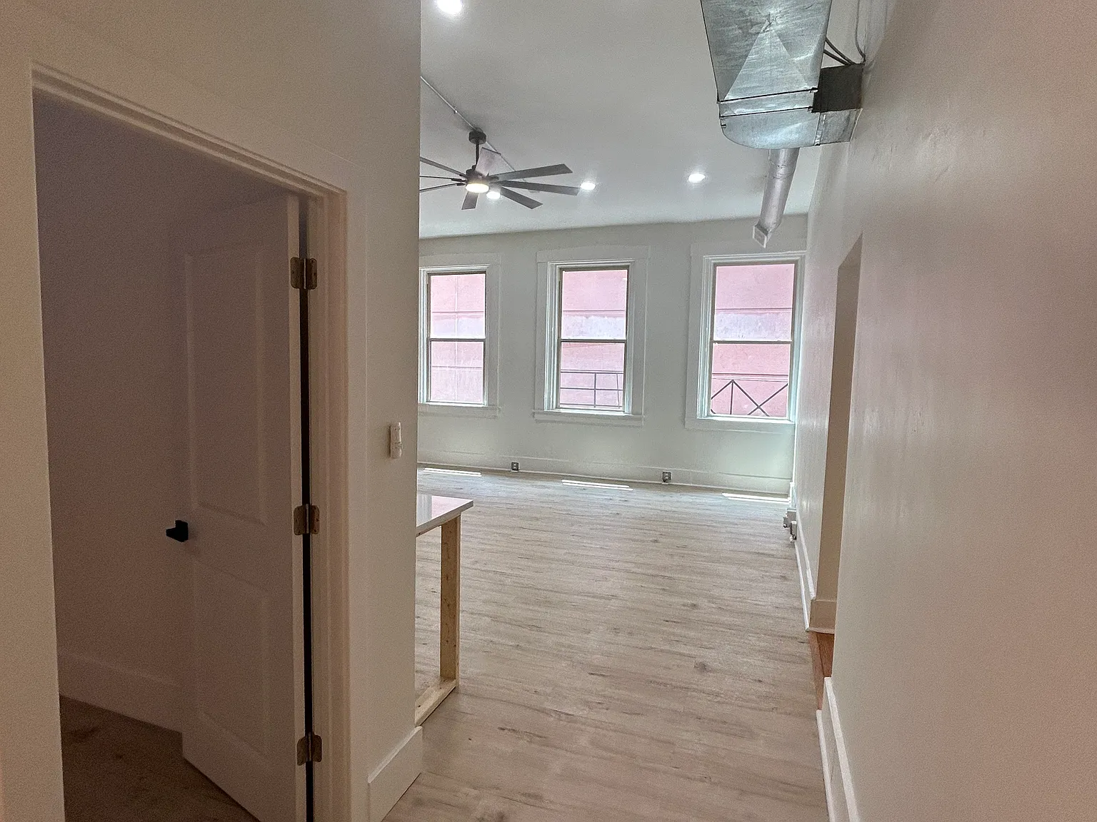 17 E Court St — Photo 4