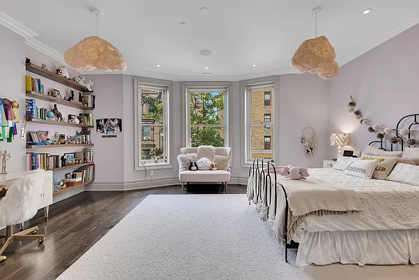 Sold by Corcoran | media 24