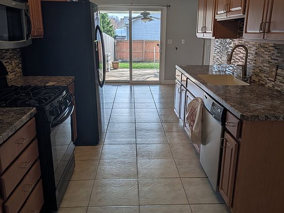 4th image of 102 Sunkist Dr