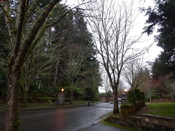 5th image of 2411 21st Avenue Ct NW