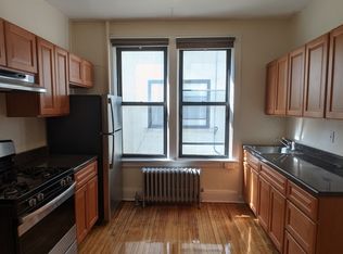 25-66 42nd St #2F, Astoria, NY 11103