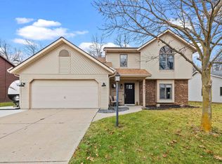 14021 Maple Dr, Grabill, IN 46741