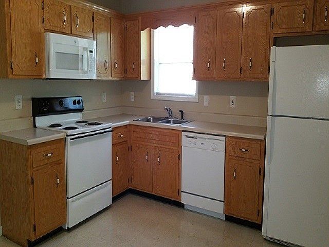 2nd image of 257 Executive Ave