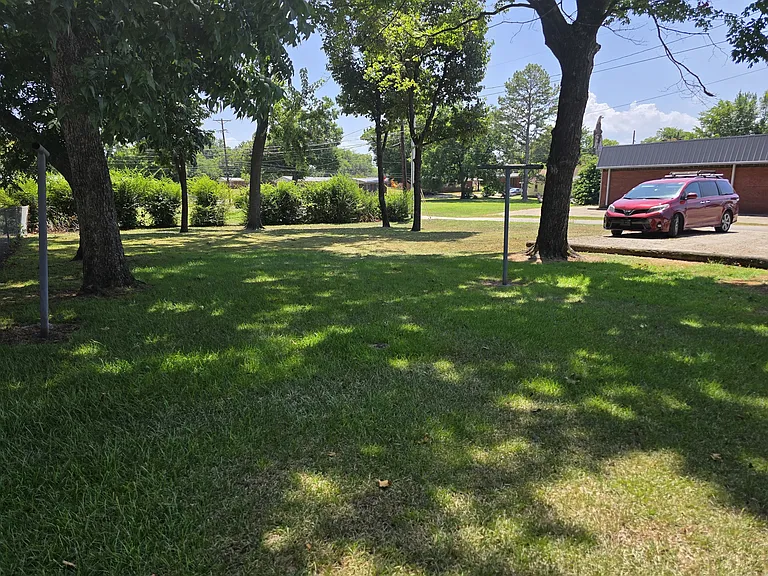 813 S Rogers St — Photo 31