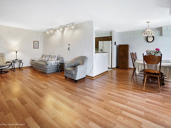 5th image of 5251 Galitz St APT 102