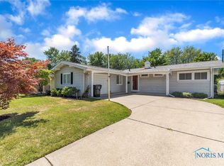 1233 Elco Ave, Maumee, OH 43537