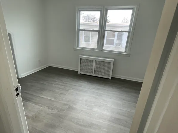 18 Kelly Parkway image 6 of 10