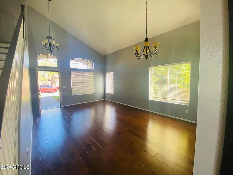 7203 W Irma Ln — Photo 6