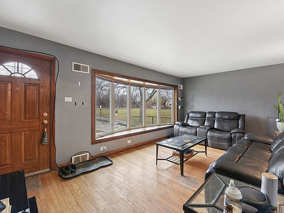 3rd image of 5317 S Hamilton Ave