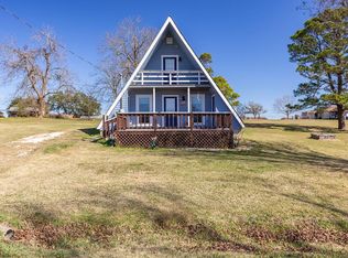 221 Crestmont St, Pointblank, TX 77364