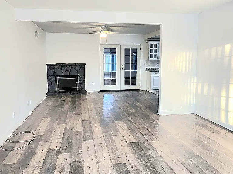 1002 N Merced Ave — Photo 3