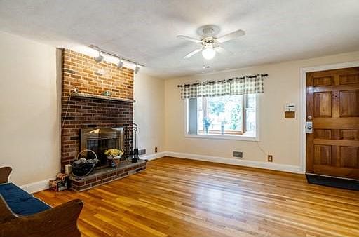 3rd image of 22 Holly Ave