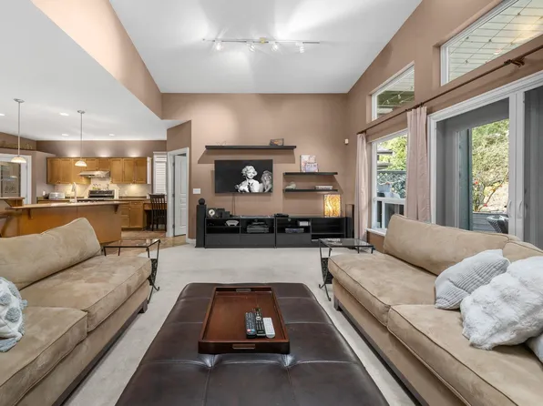 11442 Best St #6, Maple Ridge, BC V2X 7C7