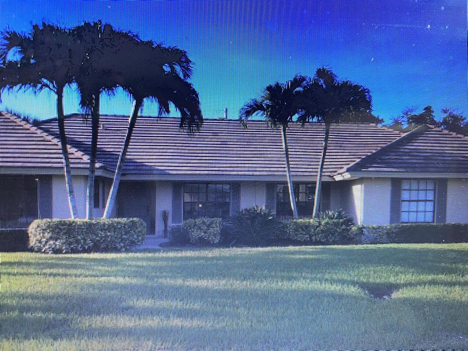 1st image of 215 Beachwood Blvd