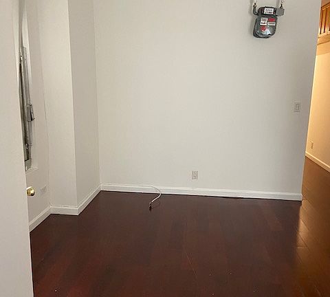 3rd image of 214 E 82nd St APT 7