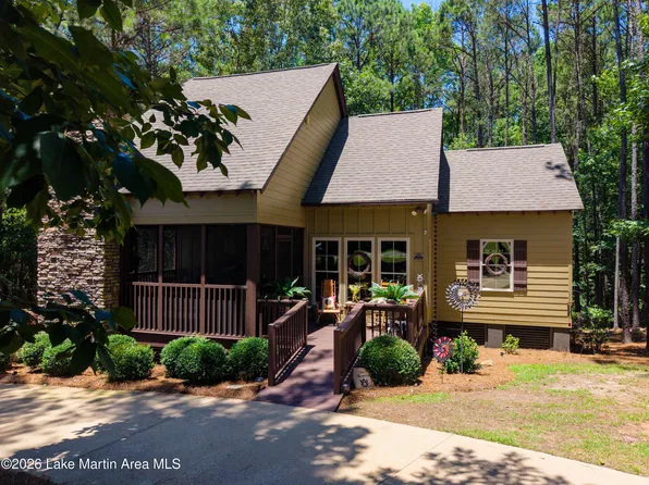 194 Camp Cir, Dadeville, AL 36853
