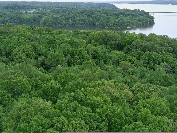 3rd image of 14 Malcolms Point Rd