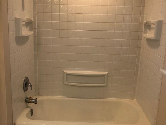5th image of 208 W Pine St