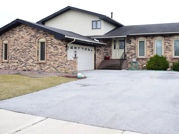 2705 Lake Park Dr, Lynwood, IL 60411