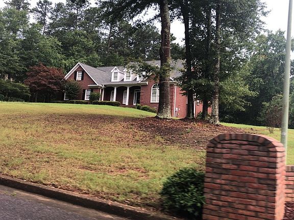 2nd image of 175 Lang Dr