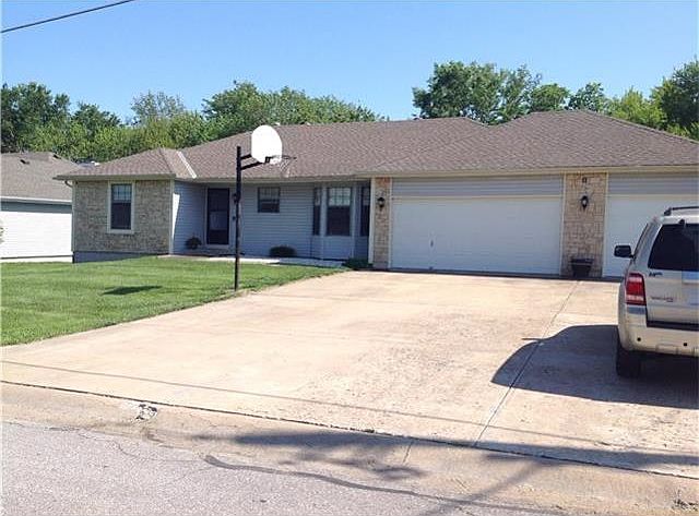 1st image of 15649 Willow Dr
