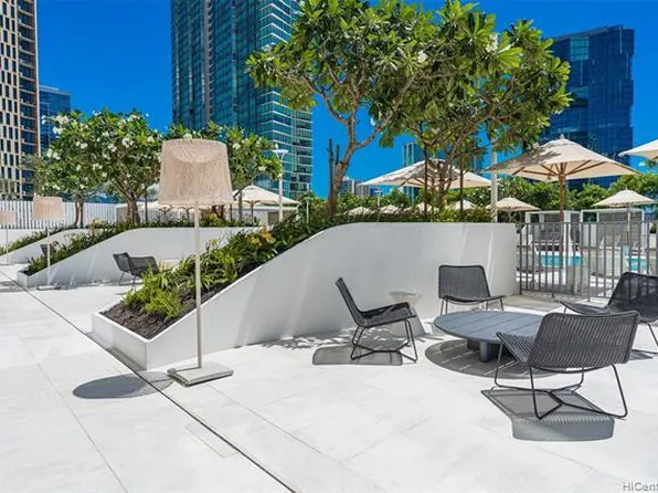 1000 Auahi St, Honolulu, HI