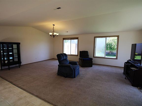 4th image of 9411 Shire Dr