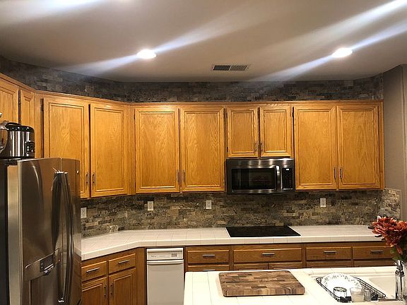 4th image of 551 Golf Glen Dr