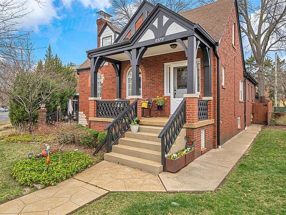3rd image of 6579 Murdoch Ave