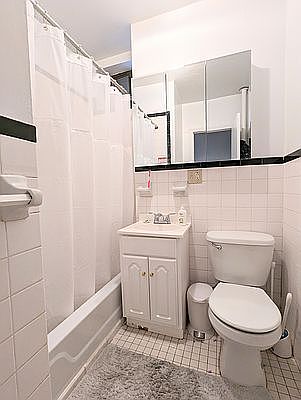 5th image of 69 W 105th St APT 4C