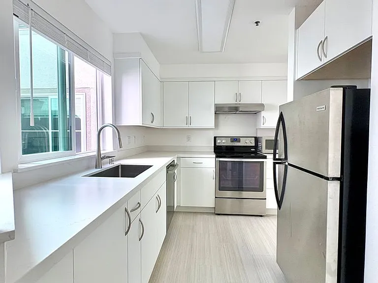 1945 Washington St #405 — Photo 1