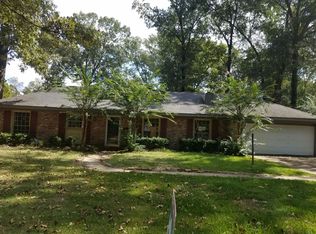 5656 Warwick Dr, Jackson, MS 39211