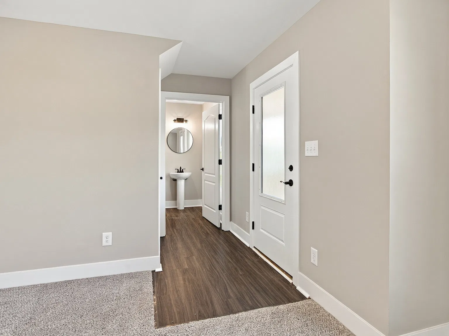 3 bed, 2.5 bath, 1833 sqft, $2,325 — Photo 4