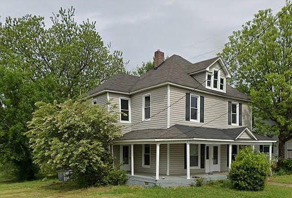 2nd image of 702 Park St