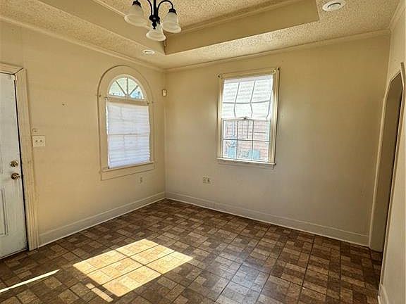 3rd image of 8016 Bass St