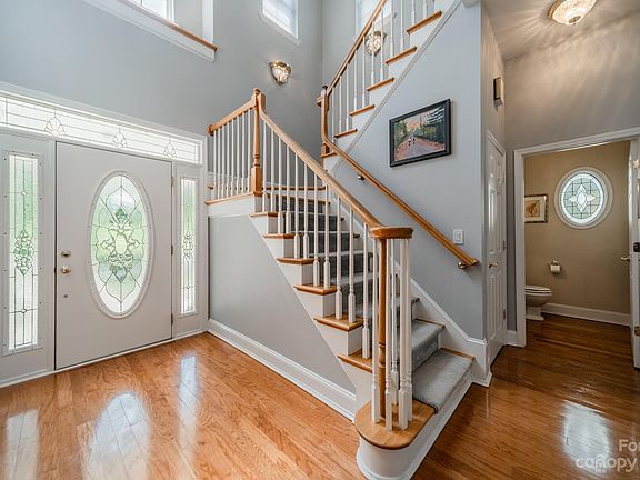 5th image of 175 Perrin Dr