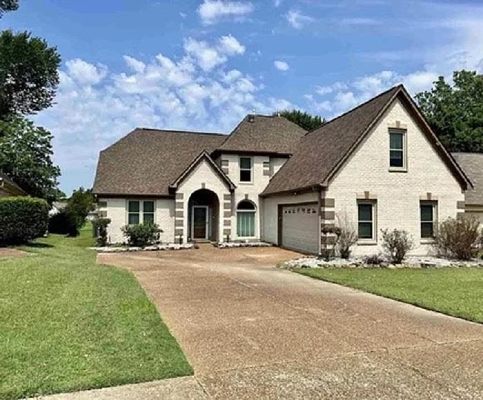 1st image of 1221 Cordova Club Dr