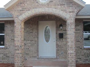 701 W Utah Ave, Chickasha, OK 73018