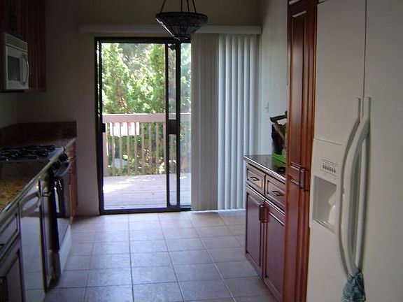 Kitchen with balcony