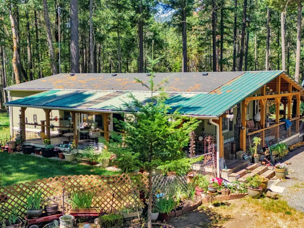 127 Wildpark Ln, Selma, OR 97538