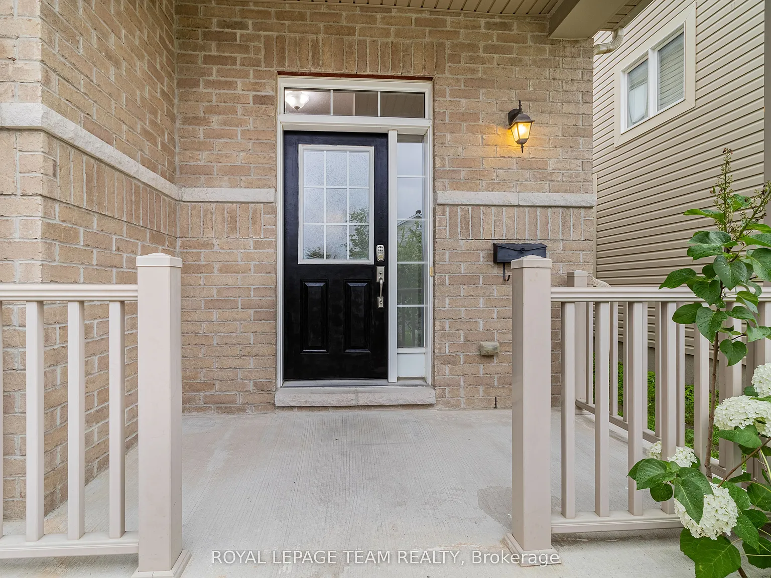 4 bed, $3,200 — Photo 3