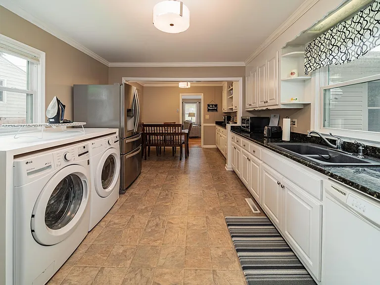206 W Decatur St — Photo 15