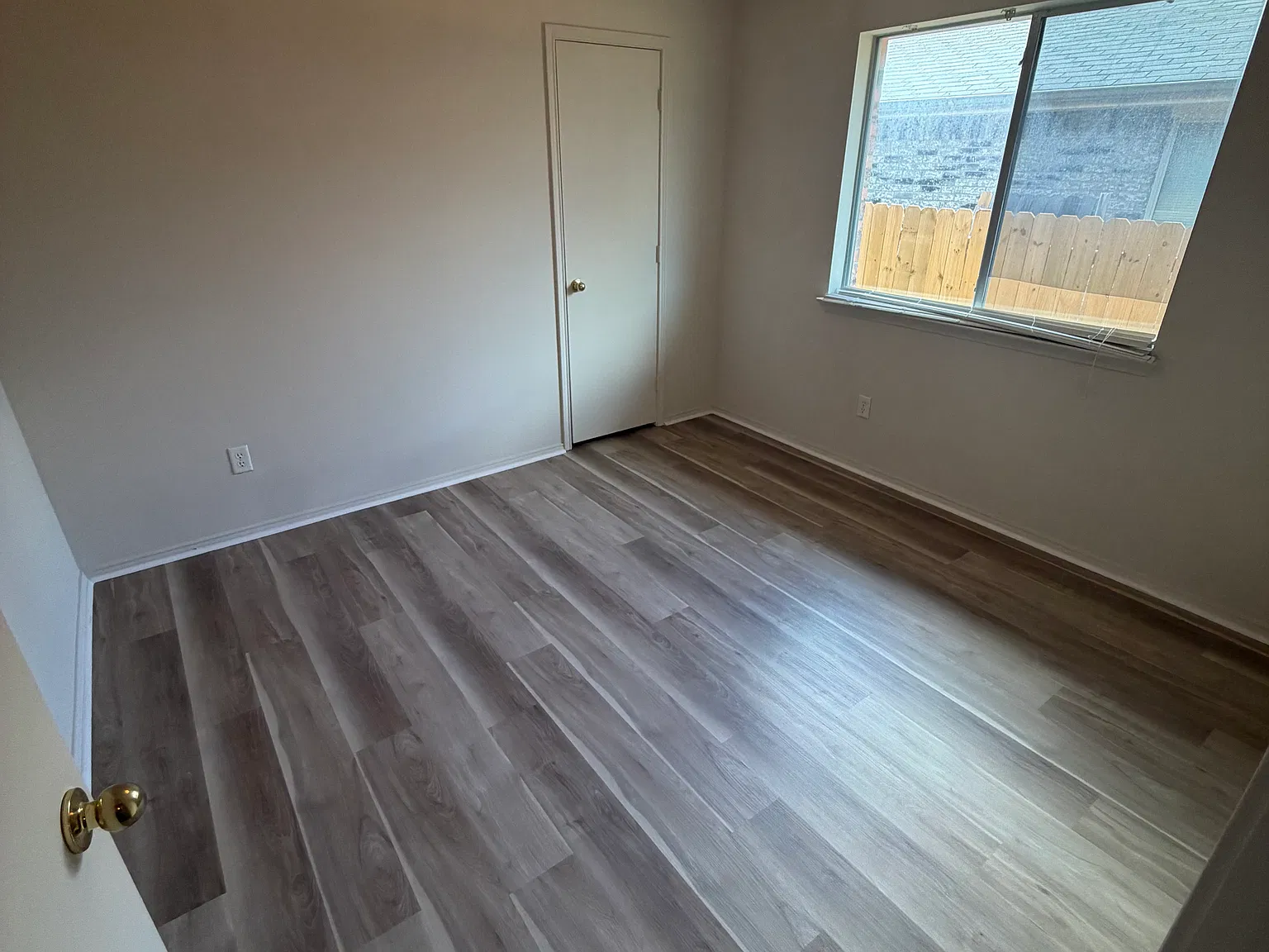 3 bed, 1380 sqft, $2,000 — Photo 2