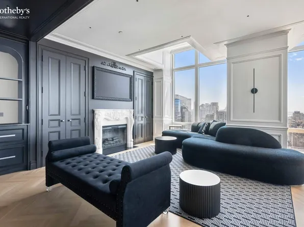 247 West 46th Street image 2 of 19