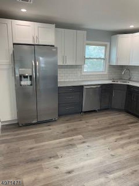 2nd image of 10-12 Ball Ave