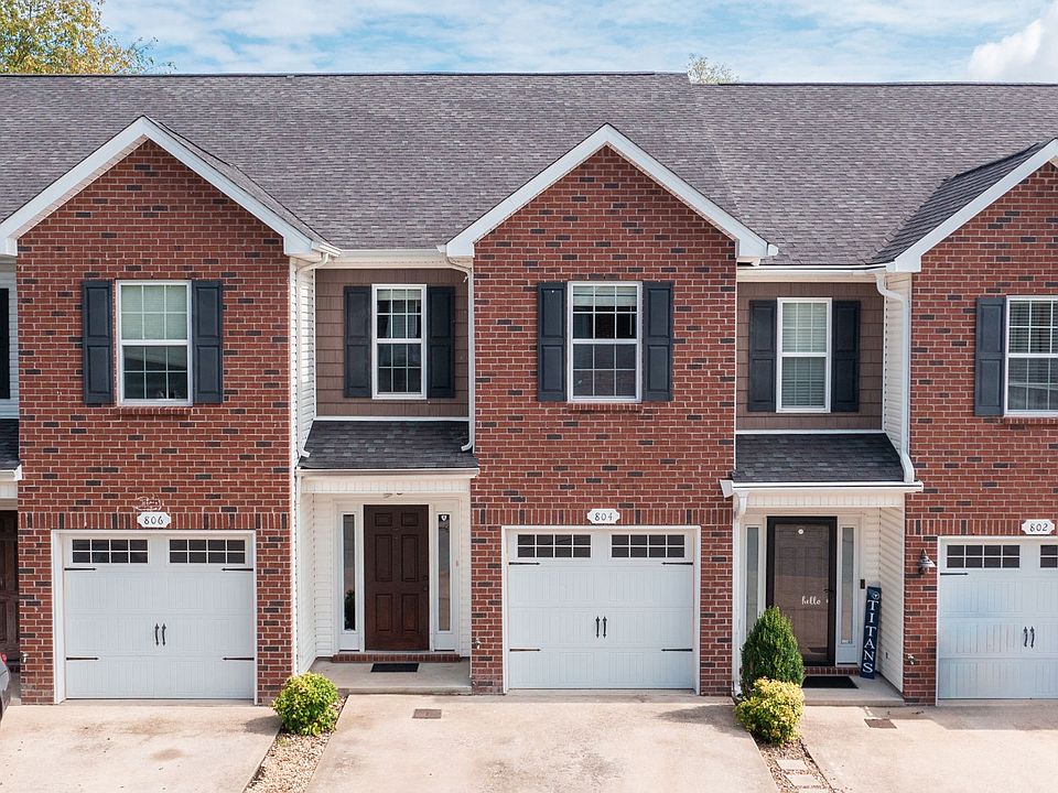 1st image of 804 Bonneville Ln